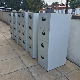 4-drawer metallic filing cabinet